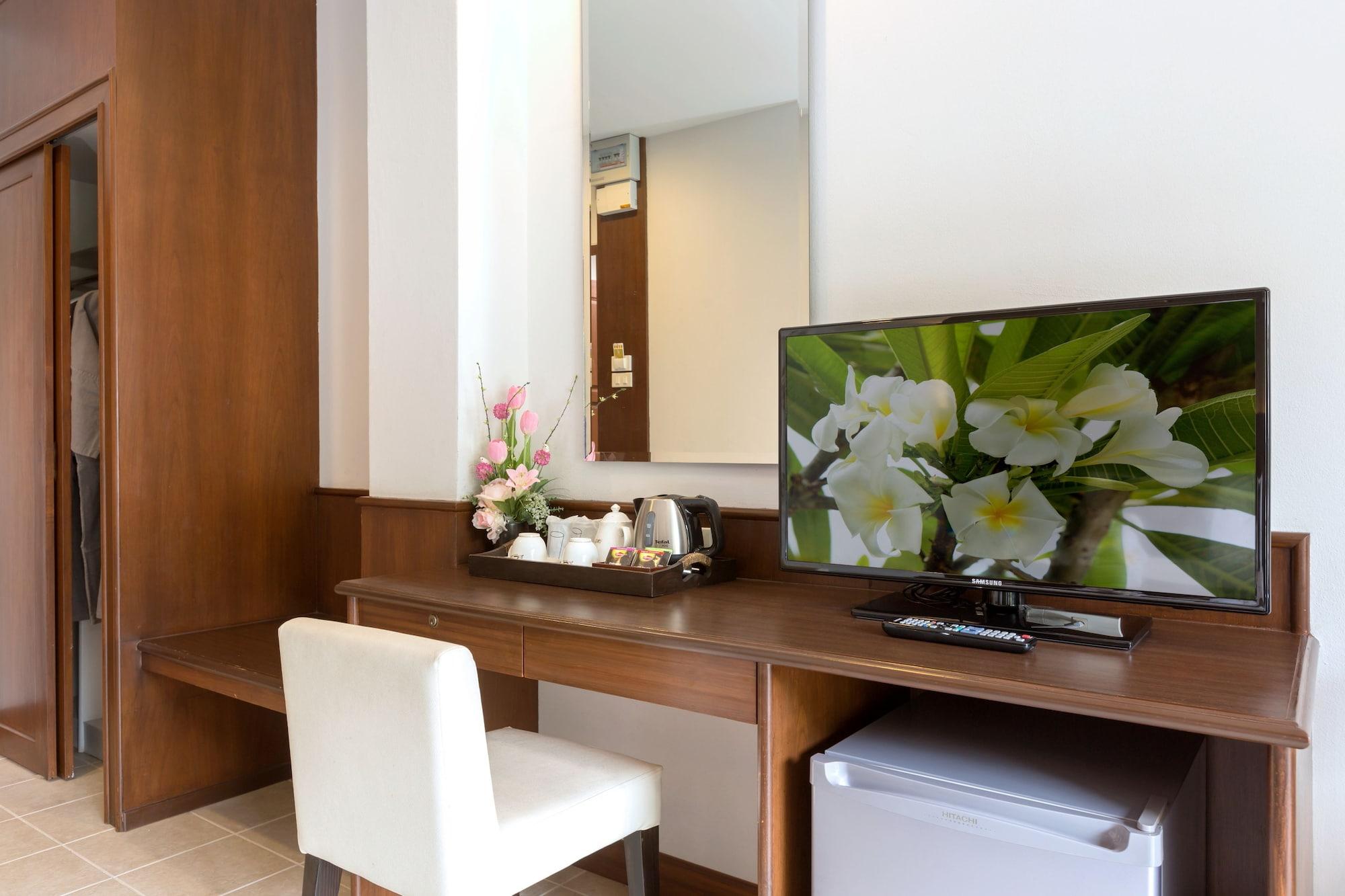The Hotel 4*